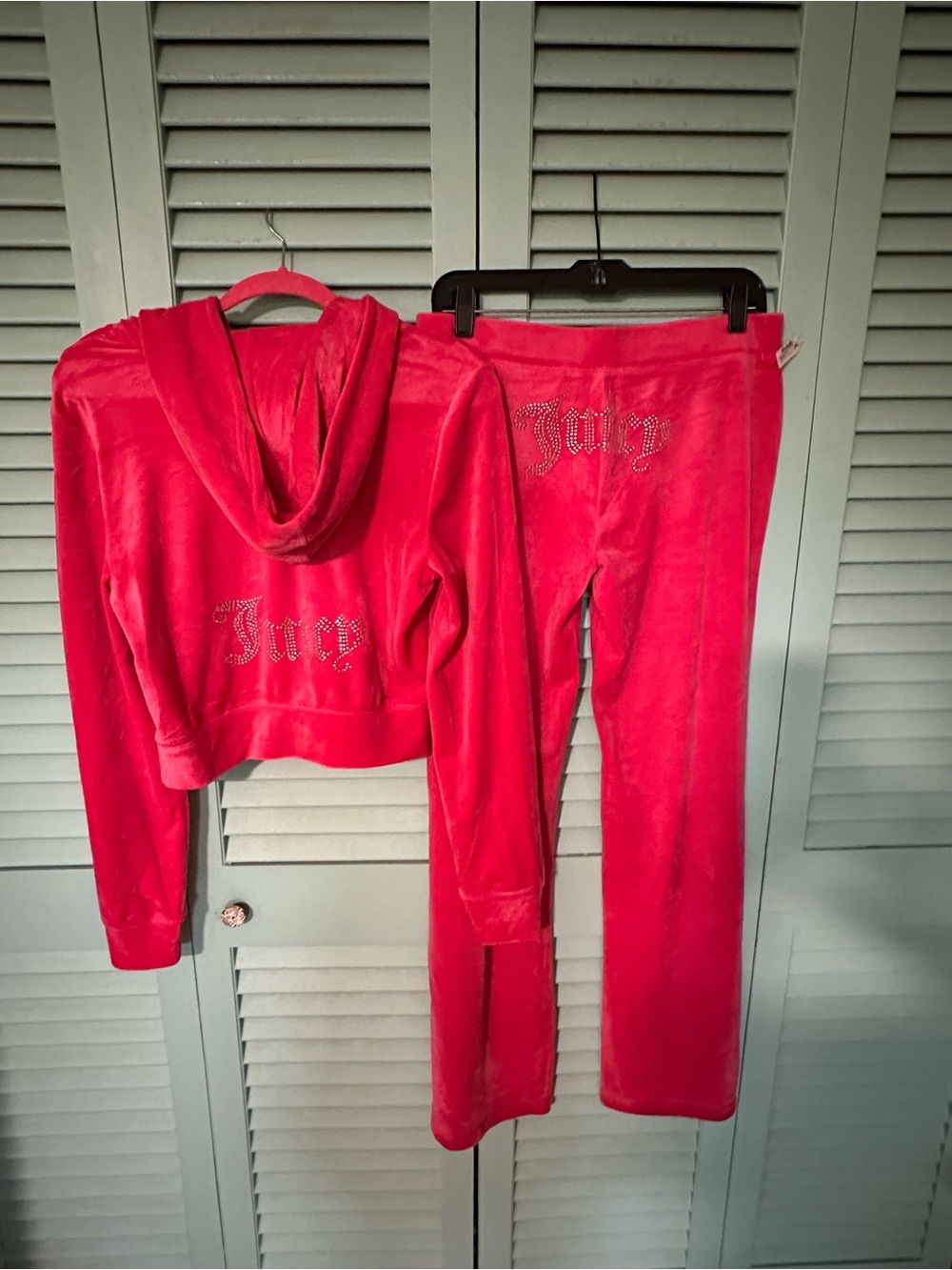 Juicy Couture Hot Pink Velour Track Pants & Cropped Hoodie Set